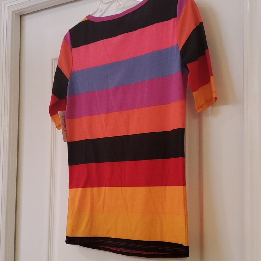 LulaRoe Gigi rainbow ๐ shirt, size S - Picture 3 of 5